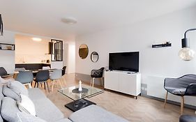 Elegance - Disneyland Paris - Vallee Village - 7 A 9 Personnes